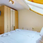 Strandnahe Fewos Mit Balkon, Villa Meernixe, Binz